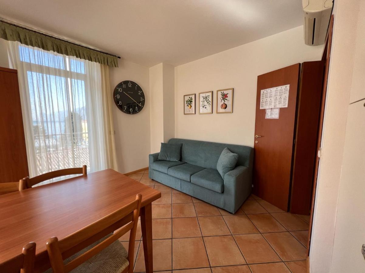 Appartamenti Baia Azzurra 3. Torbole Sul Garda Exterior foto