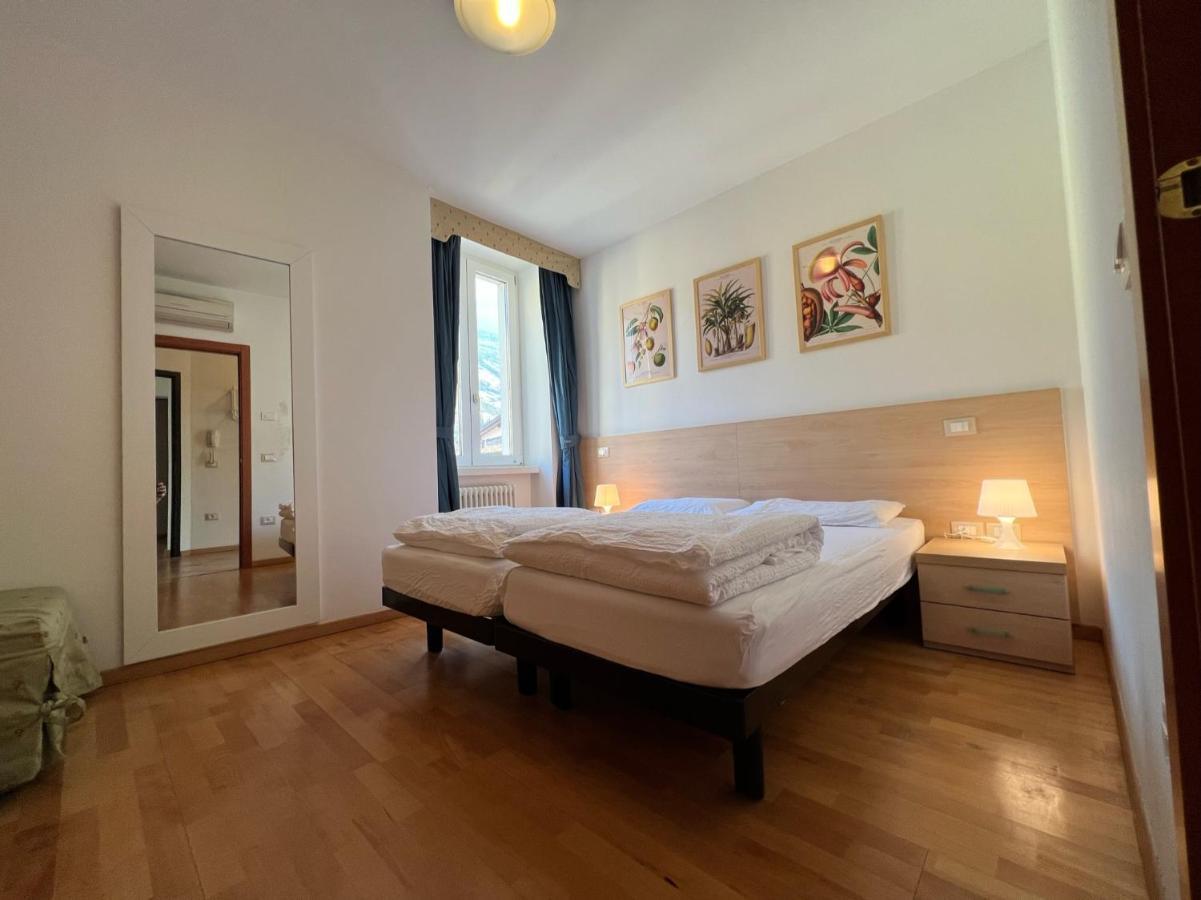 Appartamenti Baia Azzurra 3. Torbole Sul Garda Exterior foto